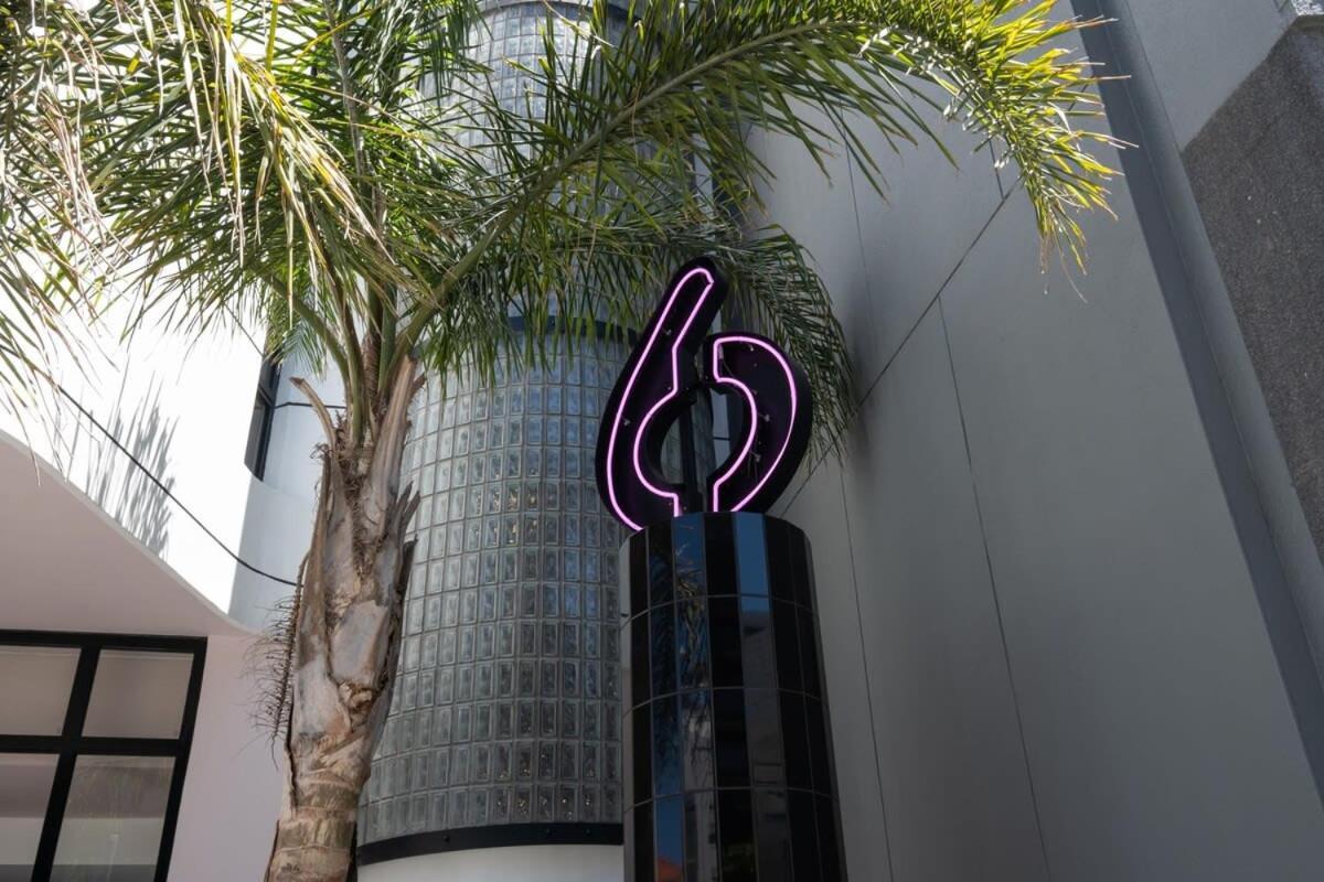 Flamingo 603: Sea Point Aprt With Mountain Views Appartement